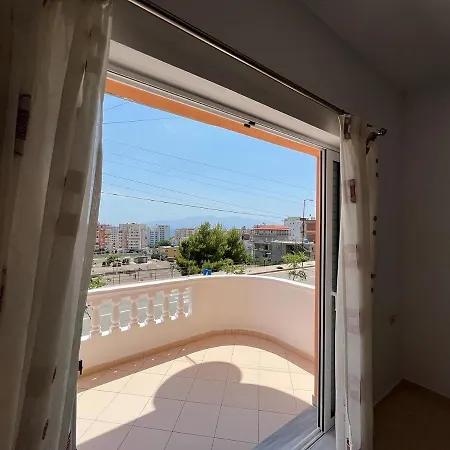Xhino'S Apartments